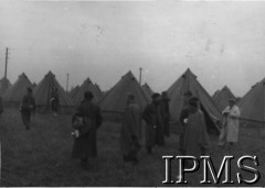 1940, Liverpool, Anglia, Wielka Brytania.
Obóz polskich żołnierzy ewakuowanych z Francji.
Fot. NN, Instytut Polski i Muzeum im. gen. Sikorskiego w Londynie [album 209 - 9 Pułk Ułanów Małopolskich].