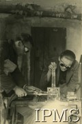 12.09.1946 - 15.07.1948, Niemcy.
Kursy przysposobienia zawodowego prowadzone przez Koło nr 601 Stowarzyszenia Polskich Weteranów w Ingolstadt. Na zdjęciu mężczyźni na kursie spawalniczym.
Fot. NN, Instytut Polski i Muzeum im. gen. Sikorskiego w Londynie [album 227 - Stowarzyszenie Polskich Weteranów Koło nr 601, Ingolstadt Niemcy].