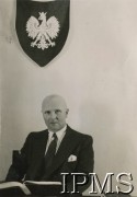 1947-1948, Bejrut, Liban.
Poselstwo RP w Bejrucie, na zdjęciu Poseł RP dr Zygmunt Zawadowski.
Fot. Wacław Loga, Instytut Polski i Muzeum im. gen. Sikorskiego w Londynie [album 299 - Z życia uchodźstwa polskiego w Libanie 1947 - 48, ofiarowany prezydentowi RP Augustowi Zaleskiemu przez Posła RP w Libanie dr Z. Zawadowskiego].