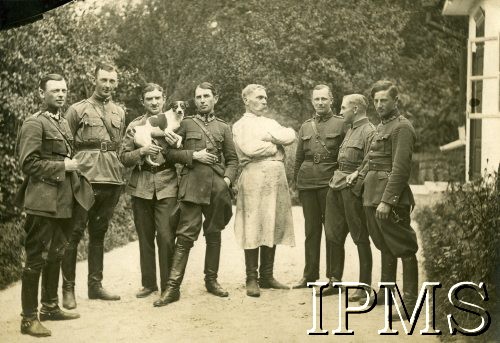 Przed 1939, Polska.
Grupa kawalerzystów.
Fot. NN, Instytut Polski i Muzeum im. gen. Sikorskiego w Londynie [album 370 - 5 i 7 Pułk Strzelców Konnych; Żebrowski]