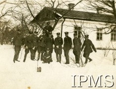 Przed 1939, Polska.
Grupa oficerów Wojska Polskiego.
Fot. NN, Instytut Polski i Muzeum im. gen. Sikorskiego w Londynie [album 370 - 5 i 7 Pułk Strzelców Konnych; Żebrowski]