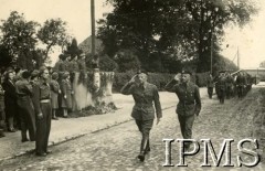 01.08.1946, Wilstedt, Niemcy.
Defilada w drugą rocznicę wybuchu Powstania Warszawskiego.
Fot. NN, Instytut Polski i Muzeum im. gen. Sikorskiego w Londynie
