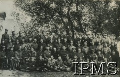 1918, Bobrujsk, Rosja. 
I Korpus Polski, kadra oficerska 3 Pułku Ułanów. Na zdjęciu : ppor. Henryk Odolski, por. Kazimierz Plisowski, por. Stefan Giedroyć-Matuszewicz, por. Stanisław Kucharski, por. Antoni Witkowski, ppor. Aleksander Zawisza, por. Stefan Skarżyński, podrtm. Witosław Porczyński, por. Ludwik Kuczyński, ppor. Włodzimierz Lizoń, por. Zdzisław Kwiatkowski, chor. Ludwik Kąkorski, rtm. Ludwik Laudański, podrtm. Ryszard Perkowski, podrtm. Tadeusz Krupski, podrtm. Józef Taube, ppor. Lucjan Wyganowski, kpt. dr Ordyłowski, por. Konstanty Drucki-Lubecki, podrtm. Tadeusz Jeger, por. Jan Czarnocki, ppor. Andrzej Falewicz, por. Zbigniew Wielowieyski, kapelmistrz - urzędnik wojskowy Slawik (Slawiczek), podrtm. Michał Łapin, por. Władysław Kobylański, por. Zygmunt Wołowski, por. lekarz weterynarii Jerzy Kwiatkowski, podrtm. Czesław Kozierowski, por. Stanisław Olszowski, kpt. dr Bobiatyński, por. Adam Zakrzewski, podrtm. Władysław Kulesza, rtm. Konstanty Plisowski, rtm. Mikołaj Koiszewski, rtm. Stefan Strzemieński, płk Zygmunt Łempicki, rtm. Henryk Borewicz,  rtm. Cyprian Bystram, podrtm. Marian Słoniński, portm. Jan Reliszko, podrtm. Zygmunt Broniewski, por. Tadeusz Falewicz, por. Stanisław Barylski, ppor. Koziełł-Poklewski, por. Stanisław Kruszewski, ppor. Wacław Jacynicz, ppor. Edward Dunin-Borkowski, por. Marian Staniszewski, ppor. Wiśniewski.
Fot. NN, Instytut Polski i Muzeum im. gen. Sikorskiego w Londynie [album 68 - Pułk Ułanów Śląskich].
