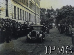 Lata 30., Lwów, Polska.
Uroczystość w Korpusie Kadetów Nr 1. Defilada.
Fot. NN, Instytut Polski i Muzeum im. gen. Sikorskiego w Londynie [album 61 - Korpus Kadetów Nr 1 - Lwów]