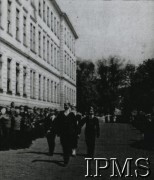 Lata 30., Lwów, Polska.
Uroczystość w Korpusie Kadetów Nr 1. Defilada.
Fot. NN, Instytut Polski i Muzeum im. gen. Sikorskiego w Londynie [album 61 - Korpus Kadetów Nr 1 - Lwów]