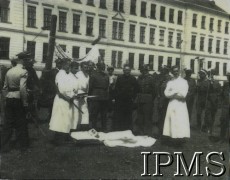 Lata 30., Lwów, Polska.
Uroczystość w Korpusie Kadetów Nr 1.
Fot. NN, Instytut Polski i Muzeum im. gen. Sikorskiego w Londynie [album 61 - Korpus Kadetów Nr 1 - Lwów]
