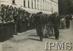 Lata 30., Lwów, Polska.
Korpus Kadetów Nr 1. Defilada.
Fot. NN, Instytut Polski i Muzeum im. gen. Sikorskiego w Londynie [album 61 - Korpus Kadetów Nr 1 - Lwów]
