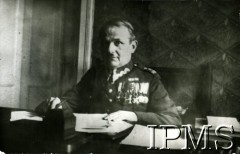 1933-1938, Lwów, Polska.
Podpułkownik Franciszek Wielgut, komendant Korpusu Kadetów Nr 1. 
Fot. NN, Instytut Polski i Muzeum im. gen. Sikorskiego w Londynie [album 61 - Korpus Kadetów Nr 1 - Lwów]