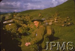 1942, Szkocja, Wielka Brytania. 
Żołnierze 1 Pułku Strzelców podczas ćwiczeń.
Fot. Czołówka Filmowa, Instytut Polski i Muzeum im. gen. Sikorskiego w Londynie [kolorowe diapozytywy]. 
