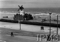 1940, Blackpool, Anglia, Wielka Brytania.
Polska Baza Lotnicza, zbiórka lotników.
Fot. NN, Instytut Polski i Muzeum im. gen. Sikorskiego w Londynie [album 40 - komandosi, sygn. 6339].