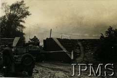 1944-1945, brak miejsca.
1 Dywizja Pancerna podczas walk w Europie Zachodniej. 
Fot. NN, Instytut Polski i Muzeum im. gen. Sikorskiego w Londynie [szuflada 25 - saperzy, komandosi, spadochroniarze]