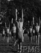 24.09.1942, Leven, Szkocja, Wielka Brytania.
Gimnastyka w 1 Brygadzie Spadochronowej.
Fot. NN, Instytut Polski i Muzeum im. gen. Sikorskiego w Londynie [szuflada 25 - saperzy, komandosi, spadochroniarze, sygn. 32123].