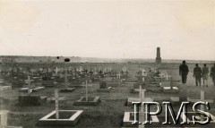 1942, Tobruk, Libia.
Polski cmentarz wojenny.
Fot. NN, Instytut Polski i Muzeum im. gen. Sikorskiego w Londynie, [szuflada 37 - Wojsko Polskie, Bliski Wschód, sygn. 32394].
