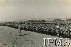 29.06.1941, Latrun (El Atrun), Palestyna.
Przysięga polskich żołnierzy.
Fot. NN, Instytut Polski i Muzeum im. gen. Sikorskiego w Londynie, [szuflada 38 - Wojsko Polskie, Bliski Wschód].