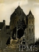 Jesień 1944, Holandia.
Kościół św. Bartłomieja w jednym z holenderskich miast zniszczony podczas walk.
Fot. NN, Instytut Polski i Muzeum im. gen. Sikorskiego w Londynie [szuflada 44 - Belgia, Holandia]