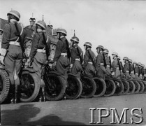 11.11.1944, Breda, Holandia.
Uroczystości związane z wyzwoleniem miasta przez 1 Dywizję Pancerną. Na zdjęciu pododdział motorowy.
Fot. NN, Instytut Polski i Muzeum im. gen. Sikorskiego w Londynie [szuflada 44 - Belgia, Holandia]
