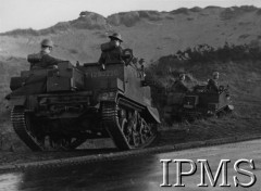 Lata 40., brak miejsca.
Transportery opancerzone Universal Carrier 1 Dywizji Pancernej.
Fot. NN, Instytut Polski i Muzeum im. gen. Sikorskiego w Londynie [szuflada 44 - Belgia, Holandia, sygn. 30484].
