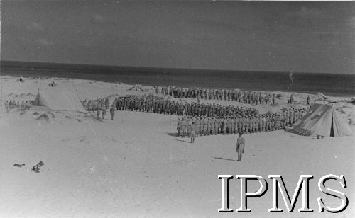 15.08.1941, Sidi Haneish, Egipt. 
Obchody Święta Żołnierza w Samodzielnej Brygadzie Strzelców Karpackich.
Fot. NN, Instytut Polski i Muzeum im. gen. Sikorskiego w Londynie [szuflada NXI].
