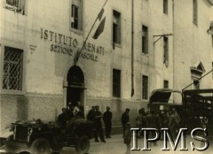 Maj - sierpień 1945, Udine, Włochy.
Punkt zborny dla polskich uchodźców.
Fot. NN, Instytut Polski i Muzeum im. gen. Sikorskiego w Londynie [szuflada V]