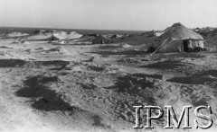 1941-1942, Afryka Północna.
Obóz Samodzielnej Brygady Strzelców Karpackich na pustyni.
Fot. NN, Instytut Polski i Muzeum im. gen. Sikorskiego w Londynie [szuflada NXI].