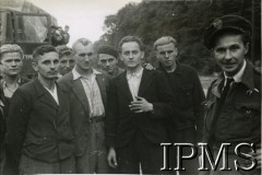 Wrzesień 1944, Francja.
Polscy ochotnicy zgłaszający się do wojska po wyzwoleniu Francji z okupacji niemieckiej.
Fot. NN, Instytut Polski i Muzeum im. gen. Sikorskiego w Londynie [szuflada NX]