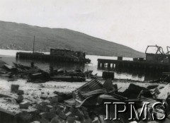 1940, rejon Narwiku, Norwegia.
Zniszczenia wojenne.
Fot. NN, Instytut Polski i Muzeum im. gen. Sikorskiego w Londynie [szuflada NX]