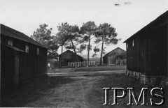 1939-1940, Coetiquidan, Francja.
Obóz polskich żołnierzy, widoczne baraki.
Fot. NN, Instytut Polski i Muzeum im. gen. Sikorskiego w Londynie [szuflada NX]
