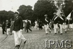 17.06.1934, Gdańsk, Polska.
Pochód ulicami miasta, idą przedstawiciele klubu wioślarskiego.
Fot. NN, Instytut Polski i Muzeum im. gen. Sikorskiego w Londynie [teczka Berlin - dyplomacja, Gdańsk Przed 1939]