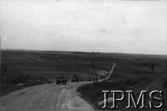 Wrzesień 1944, Francja.10 Pułk Strzelców Konnych w pościgu za Niemcami w kierunku Ypres.Fot. NN, Instytut Polski i Muzeum im. gen. Sikorskiego [teczka luzem 1 Dywizja Pancerna].