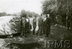 1942, Pogrom-Orławskaja, Uzbekistan, ZSRR.
Przyjazd ks. biskupa Józefa Gawliny.
Fot. NN, Instytut Polski i Muzeum im. gen. Sikorskiego w Londynie 

