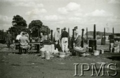 26.06-01.07.1940, Haydock Park, Wielka Brytania.
Obóz żołnierzy Polskich Sił Zbrojnych na Zachodzie, kuchnia polowa.
Fot. NN, Instytut Polski i Muzeum im. gen. Sikorskiego w Londynie