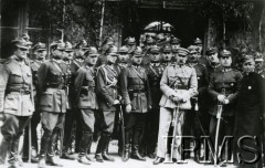 6.08.1924, Ostróg nad Horyniem, Polska.
Wizyta Marszałka Piłsudskiego w 19 Pułku Ułanów Wołyńskich. Marszałek z korpusem oficerskim.
Fot. Instytut Polski i Muzeum im. gen. Sikorskiego w Londynie
