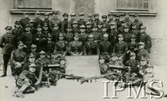 1.07.1927, Tarnowskie Góry, Polska.
Zakończenie kursu obsługi ciężkich karabinów maszynowych.
Fot. NN, Fot. Instytut Polski i Muzeum im. gen. Sikorskiego w Londynie
