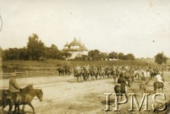 Sierpień-październik 1919, Wołyń.
Kampania wołyńska, 1 szwadron 14 Pułku Ułanów z rtm. Tadeuszem Dziewickim.
Fot. NN, Instytut Polski i Muzeum im. gen. Sikorskiego w Londynie