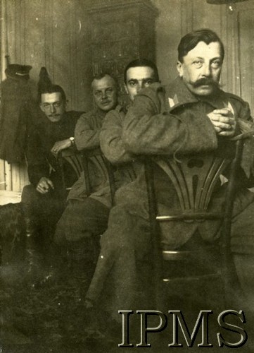 1919, brak miejsca.
Porucznicy 14 Pułku Ułanów: Odolski, Kazimierz Plisowski, Aleksander Wasilewski i Bogdan Zaremba.
Fot. NN, Instytut Polski i Muzeum im. gen. Sikorskiego w Londynie