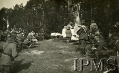 20.03.1921, Tomaszów Lubelski, Polska.
Dekoracja sztandaru przez Marszałka Piłsudskiego, msza polowa.
Fot. NN, Instytut Polski i Muzeum im. gen. Sikorskiego w Londynie