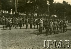 20.03.1921, Tomaszów Lubelski, Polska.
Dekoracja ułanów Krzyżami Virtuti Militari, w środku stoi Marszałek Józef Piłsudski.
Fot. NN, Instytut Polski i Muzeum im. gen. Sikorskiego w Londynie