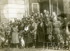 1925, Lwów, Polska.
Grupa oficerów 14 Pułku Ułanów i goście.
Fot. NN, Instytut Polski i Muzeum im. gen. Sikorskiego w Londynie