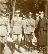 Wrzesień 1919, Warszawa, Polska.
Tor wyścigów konnych, stoją od lewej: płk Stanisław Grzmot-Skotnicki, płk NN, rtm. Karol Wisłouch, płk Gwido Poten.
Fot. NN, Instytut Polski i Muzeum im. gen. Sikorskiego w Londynie