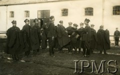 Lata 20., Lwów, Polska.
3 szwadron - ułani podczas przeglądu mundurowego.
Fot. NN, Instytut Polski i Muzeum im. gen. Sikorskiego w Londynie