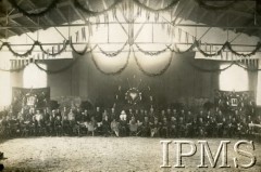 11.07.1927, Lwów, Polska.
Święto Pułku. Stół gości w ujeżdżalni nr 1
Fot. NN, Instytut Polski i Muzeum im. gen. Sikorskiego w Londynie