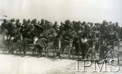 Lata 20., Lwów, Polska.
Święto Pułku, trzeci od lewej: gen. Bolesław Popowicz (d-ca C.K. VI), NN, płk Konstanty Przezdziecki, płk Antoni Szuszkiewicz.
Fot. NN, Instytut Polski i Muzeum im. gen. Sikorskiego w Londynie
