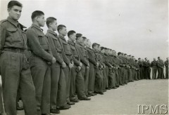 28.02.1943, Heliopolis, Egipt.
Uroczystość otwarcia obozu polskiego w Heliopolis. Kompania szkolna podczas nabożeństwa, z lewej stoi junak Flasza.
Fot. NN, Instytut Polski i Muzeum im. gen. Sikorskiego w Londynie