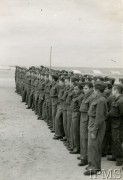 28.02.1943, Heliopolis, Egipt.
Uroczystość otwarcia obozu polskiego w Heliopolis. Przemówienie posła do junaków, uczniów Gimnazjum Techniczno-Lotniczego.
Fot. NN, Instytut Polski i Muzeum im. gen. Sikorskiego w Londynie