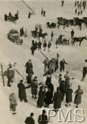 1936-1939, Tatry, Polska.
Narciarze czekają na kolejkę na Kasprowy Wierch.
Fot. NN, Instytut Polski i Muzeum im. gen. Sikorskiego w Londynie