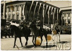 1933, Warszawa, Polska.
Oryginalny podpis na odwrocie zdjęcia: 