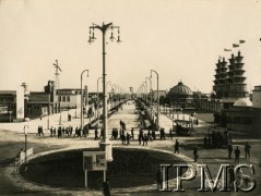 16.05.1929-30.09.1929, Poznań, Polska.
Powszechna Wystawa Krajowa w Poznaniu (PeWuKa). Ulica Kasprowicza.
Fot. Władysław Kowalczyk, Instytut Polski i Muzeum im. gen. Sikorskiego w Londynie