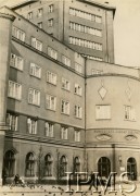 1928-1939, Warszawa, Polska.
Siedziba Powszechnego Zakładu Ubezpieczeń Wzajemnych przy ulicy Kopernika 36-40.
Fot. NN, Instytut Polski i Muzeum im. gen. Sikorskiego w Londynie