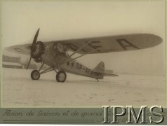 Lata 30., Warszawa, Polska.
Samolot łącznikowy i towarzyszący PZL Ł-2 z silnikiem Skoda-Wright.
Fotografia z albumu podarowanego Aleksandrowi I, królowi Jugosławii, przez Państwowe Zakłady Lotnicze.
Fot. NN, Instytut Polski i Muzeum im. gen. Sikorskiego w Londynie
