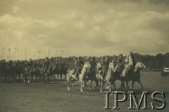 06.10.1933, Kraków, Polska.
Święto Jazdy Polskiej w 250 rocznicę Odsieczy Wiedeńskiej. 8 (krakowski) Pułk Ułanów im. ks. Józefa Poniatowskiego.
Fot. NN, Instytut Polski i Muzeum im. gen. Sikorskiego w Londynie